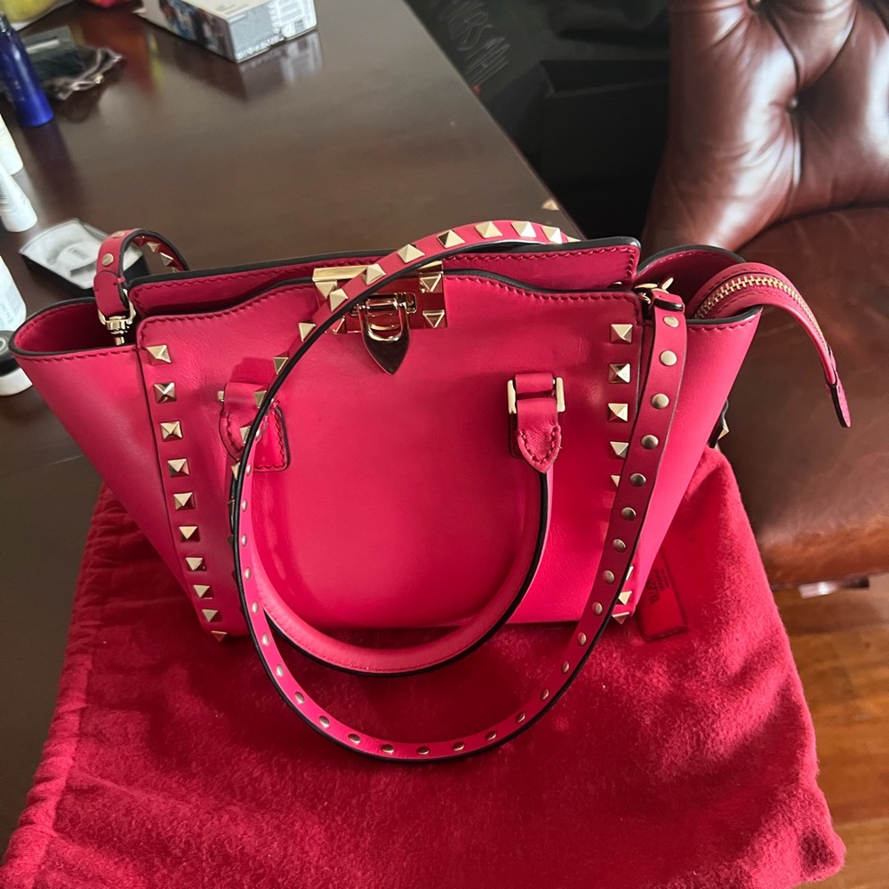 VALENTINO USED ONCE BASICALLY BRAND NEW! HOT PINK SMALL BAG